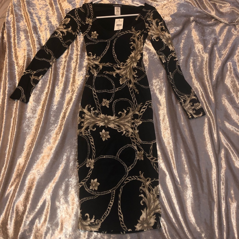 **NEW** FASHION NOVA DRESS - Picture 5 of 7